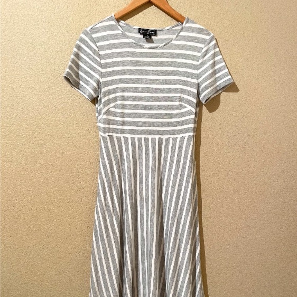 JESSICA HOWARD Midi Dress WITH POCKETS! | Size 6